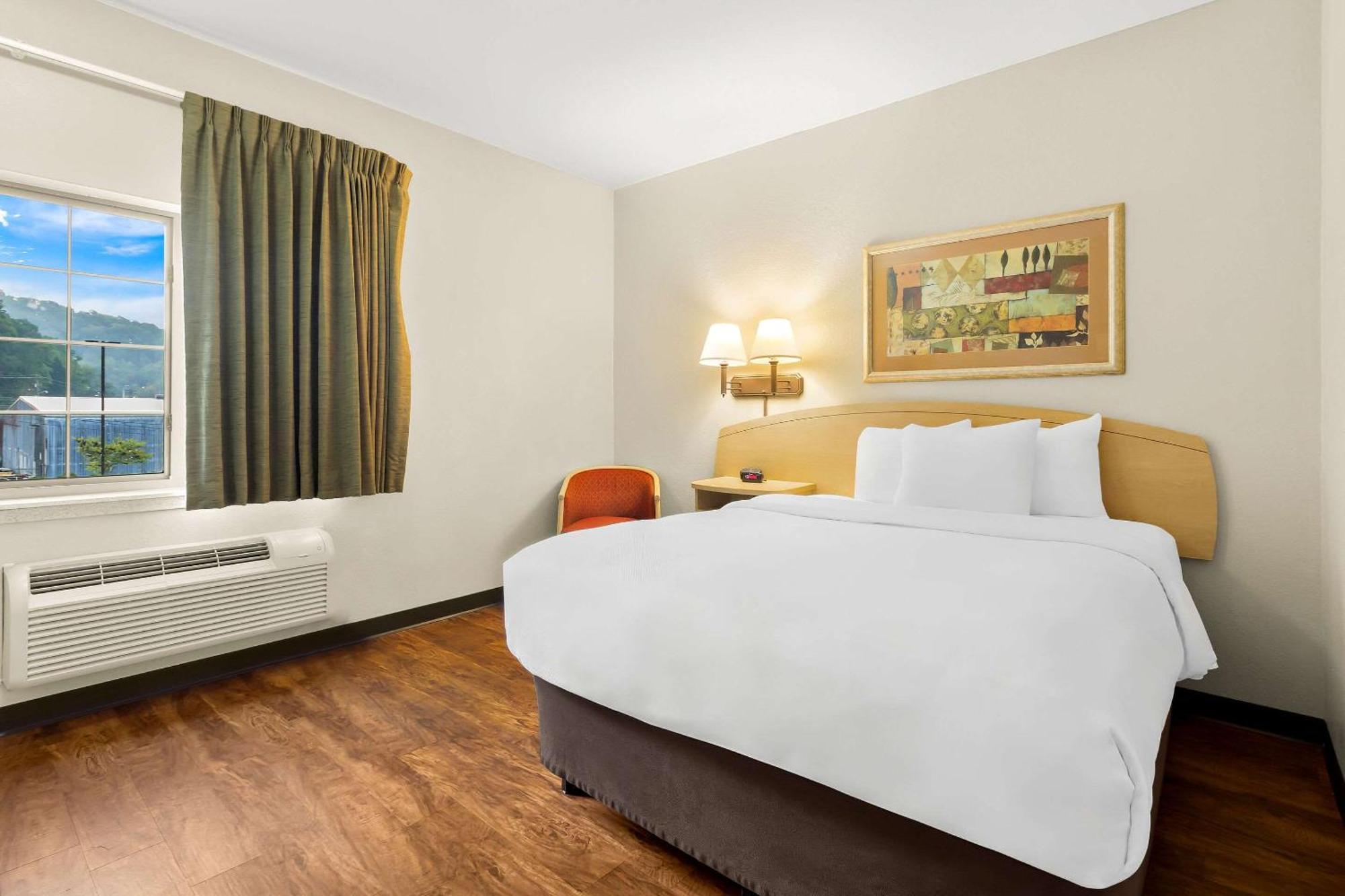 Suburban Studios Morgantown Ngoại thất bức ảnh