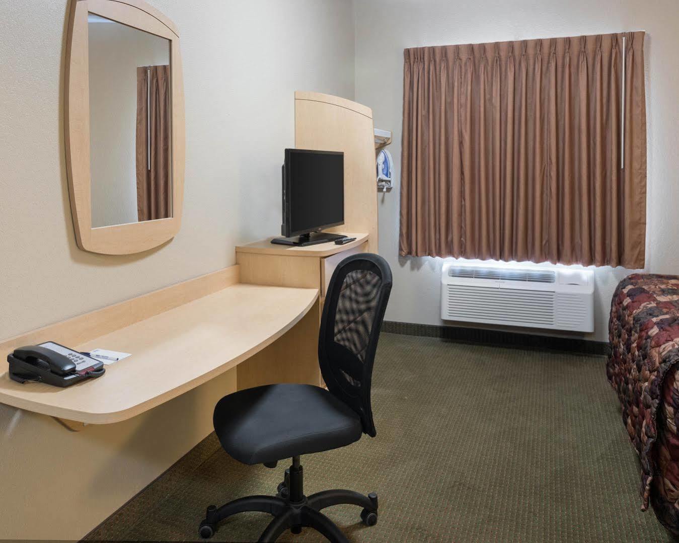 Suburban Studios Morgantown Ngoại thất bức ảnh